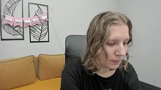 Hailey Foxy online show from 13, 2, 2026