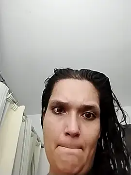 Snapshot of RaeBanzz chatting on 29, 9, 2025 RaeBanzz online show from 29, 9, 2025