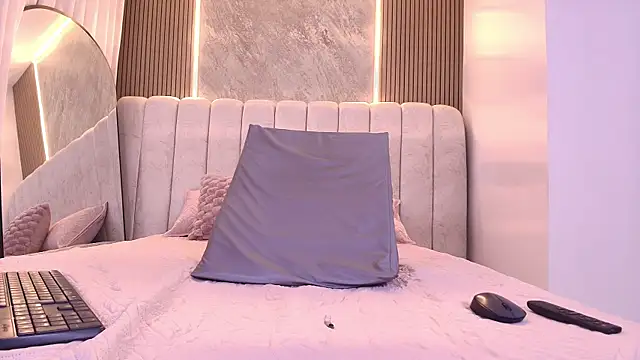 mia scot online show from 27, 11, 2025