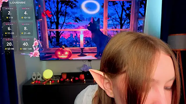 ElfredaTupy online show from 25, 10, 2025