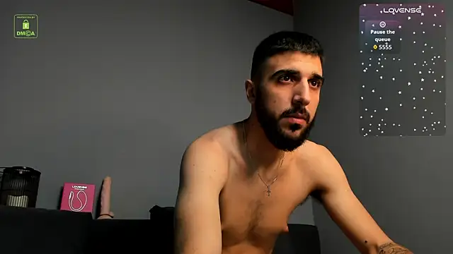 Zeyn Edwards online show from 5, 11, 2025