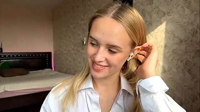 ElisabetLorney online show from 11, 10, 2025