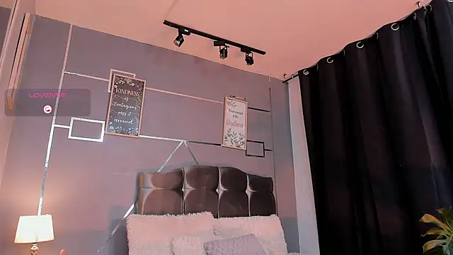 oliver mr  online show from 19, 12, 2025