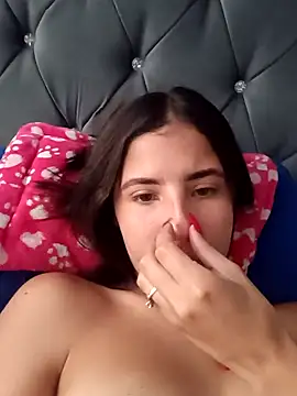 Snapshot of Liagni0 chatting on 4, 12, 2025 Liagni0 online show from 4, 12, 2025