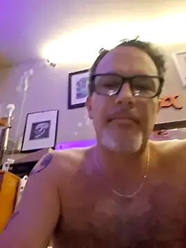 Snapshot of Slinkypoppet chatting on 9, 11, 2025 Slinkypoppet online show from 9, 11, 2025