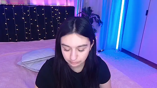 Lola Sparks online show from 29, 11, 2025