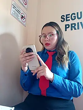 Snapshot of Hannah-colx chatting on 2, 3, 2026 Hannah-colx online show from 2, 3, 2026