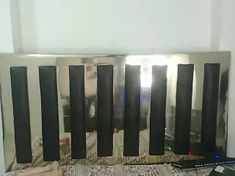 karimeSaenz1 online show from 4, 11, 2025