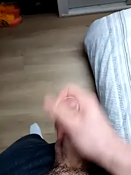 Snapshot of Float4x chatting on 8, 10, 2025 Float4x online show from 8, 10, 2025