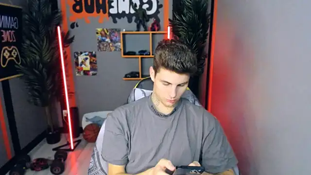 Snapshot of JackWolw chatting on 1, 10, 2025 JackWolw online show from 1, 10, 2025