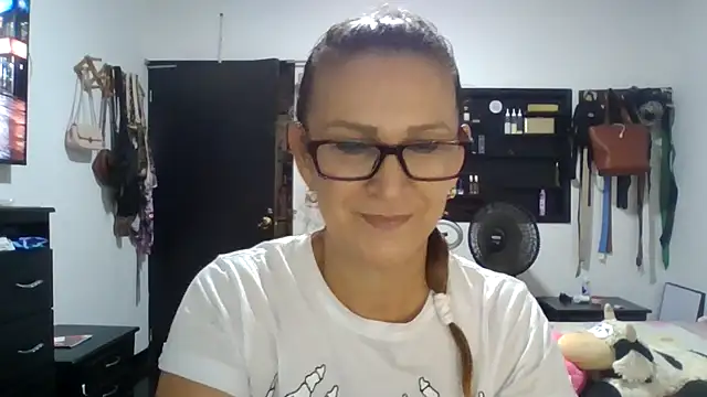 MiaVega online show from 14, 12, 2025