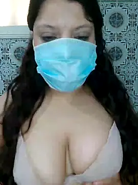 Snapshot of Hot-lino chatting on 19, 6, 2026 Hot-lino online show from 19, 6, 2026