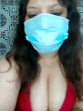 Snapshot of Hot-lino chatting on 25, 6, 2026 Hot-lino online show from 25, 6, 2026