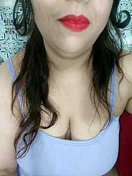 Snapshot of Hot-lino chatting on 5, 7, 2026 Hot-lino online show from 5, 7, 2026