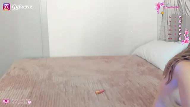 KiaraCaley online show from 11, 10, 2025