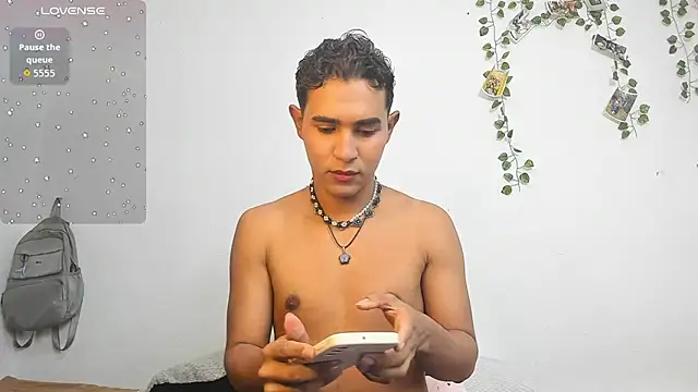 Snapshot of cute_sammy_1 chatting on 3, 11, 2025 cute sammy 1 online show from 3, 11, 2025