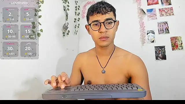 Snapshot of cute_sammy_1 chatting on 13, 11, 2025 cute sammy 1 online show from 13, 11, 2025