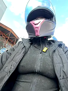 AlannaEvons online show from 7, 1, 2026