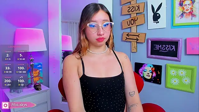 mia skys online show from 18, 12, 2025