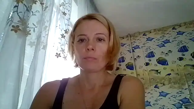 Snapshot of LiluXRose chatting on 15, 9, 2025 LiluXRose online show from 15, 9, 2025