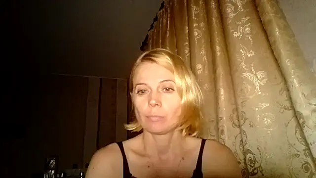 Snapshot of LiluXRose chatting on 25, 9, 2025 LiluXRose online show from 25, 9, 2025