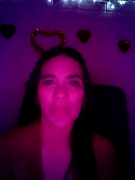 MiiaVelasquez online show from 2, 2, 2026