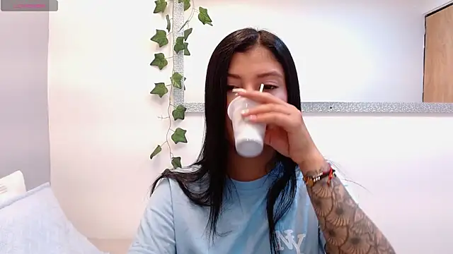 louis k online show from 8, 4, 2026