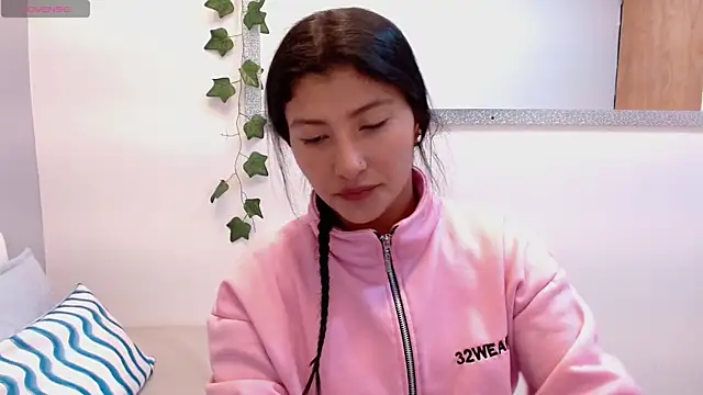 Snapshot of louis_k chatting on 6, 6, 2026 louis k online show from 6, 6, 2026