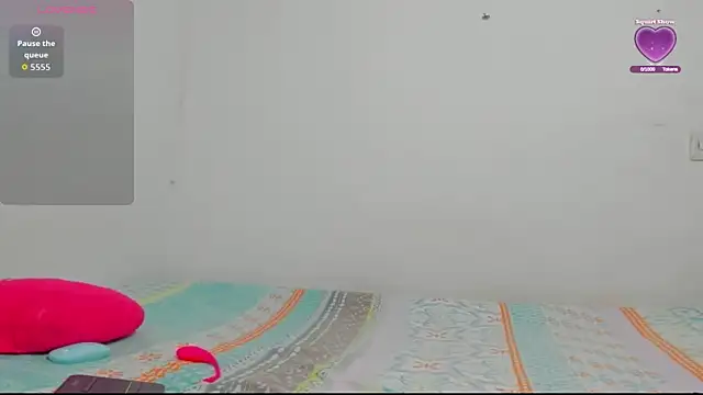 woman rosse online show from 2, 10, 2025