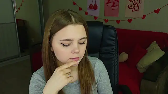 LeksaLove online show from 6, 4, 2026