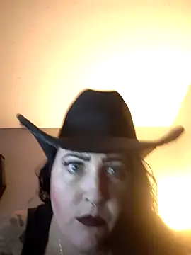 Snapshot of TheRealSophieDee chatting on 21, 10, 2025 TheRealSophieDee online show from 21, 10, 2025