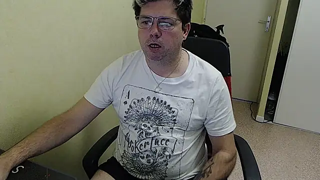 blueandwhite1 online show from 8, 1, 2025