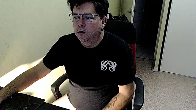 blueandwhite1 online show from 3, 12, 2025