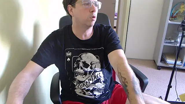 blueandwhite1 online show from 23, 4, 2026