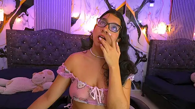 GiaCutee online show from 10, 4, 2026