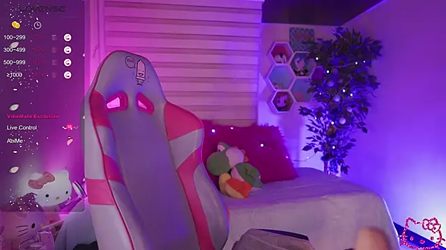  chloe moons  online show from 19, 9, 2025