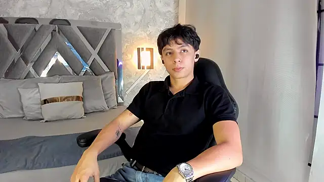 Snapshot of Tyler_durten chatting on 4, 10, 2025 Tyler durten online show from 4, 10, 2025