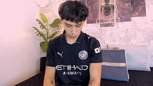 Snapshot of Tyler_durten chatting on 5, 10, 2025 Tyler durten online show from 5, 10, 2025