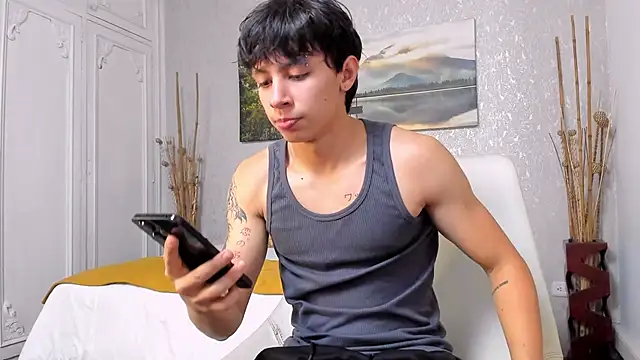 Snapshot of Tyler_durten chatting on 13, 11, 2025 Tyler durten online show from 13, 11, 2025