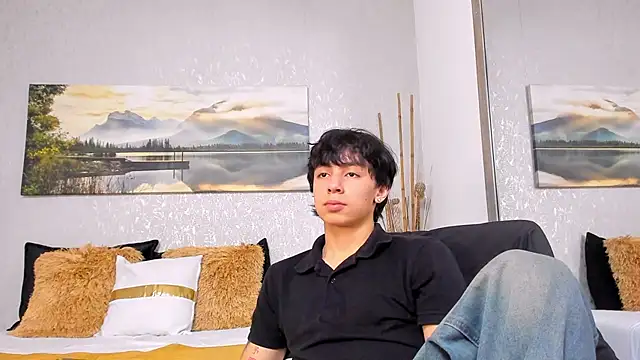 Snapshot of Tyler_durten chatting on 18, 11, 2025 Tyler durten online show from 18, 11, 2025