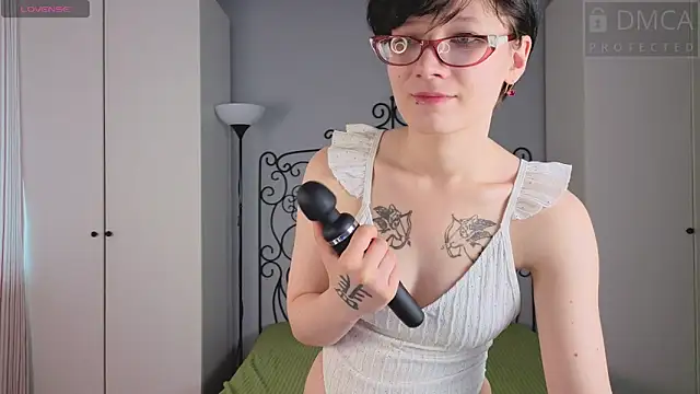 Snapshot of oliviafairy1 chatting on 10, 9, 2025 oliviafairy1 online show from 10, 9, 2025