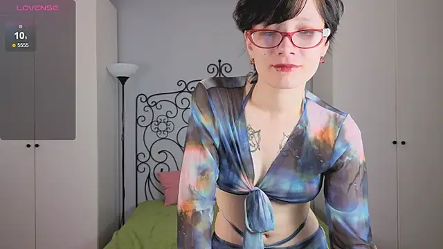 Snapshot of oliviafairy1 chatting on 12, 9, 2025 oliviafairy1 online show from 12, 9, 2025
