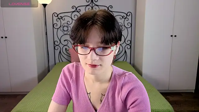 Snapshot of oliviafairy1 chatting on 30, 9, 2025 oliviafairy1 online show from 30, 9, 2025