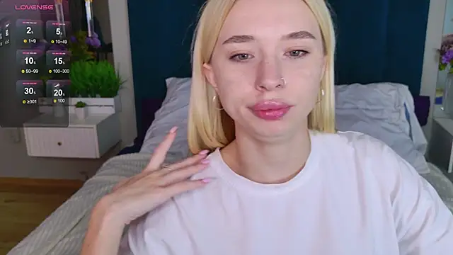 Snapshot of RachelColon chatting on 18, 9, 2025 RachelColon online show from 18, 9, 2025