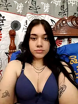 Snapshot of emmii_cute chatting on 4, 10, 2025 emmii cute online show from 4, 10, 2025