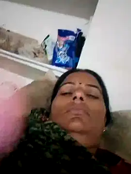 Snapshot of Suhani_hot12 chatting on 29, 9, 2025 Suhani hot12 online show from 29, 9, 2025