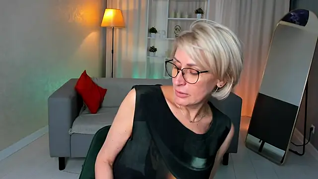 Snapshot of PamellaMurphy chatting on 24, 9, 2025 PamellaMurphy online show from 24, 9, 2025