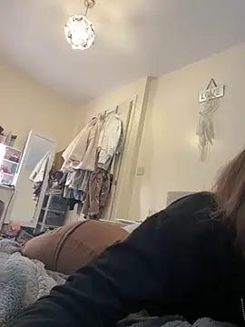 Snapshot of Summer21k chatting on 9, 9, 2025 Summer21k online show from 9, 9, 2025