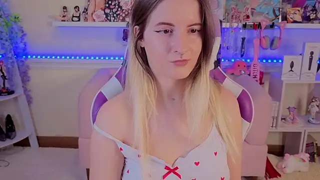 Snapshot of Sonia_Meow chatting on 20, 11, 2025 Sonia Meow online show from 20, 11, 2025