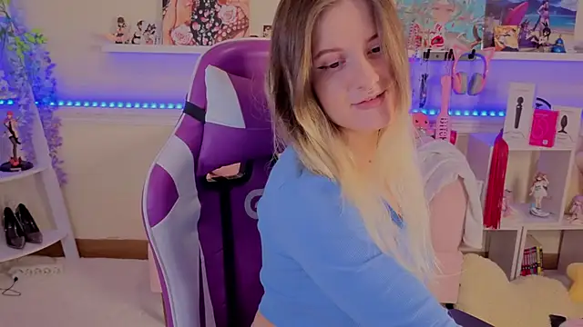 Snapshot of Sonia_Meow chatting on 25, 11, 2025 Sonia Meow online show from 25, 11, 2025